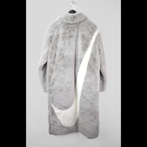 [SOLD] NEW NIKE Women's Sz S Gray FAUX FUR Swoosh Long Jacket (DQ6838 012) - Picture 5 of 8